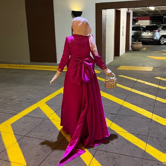 Couture evening gown with a detachable bow belt. Ankle length front view. - Picture 4 of 6